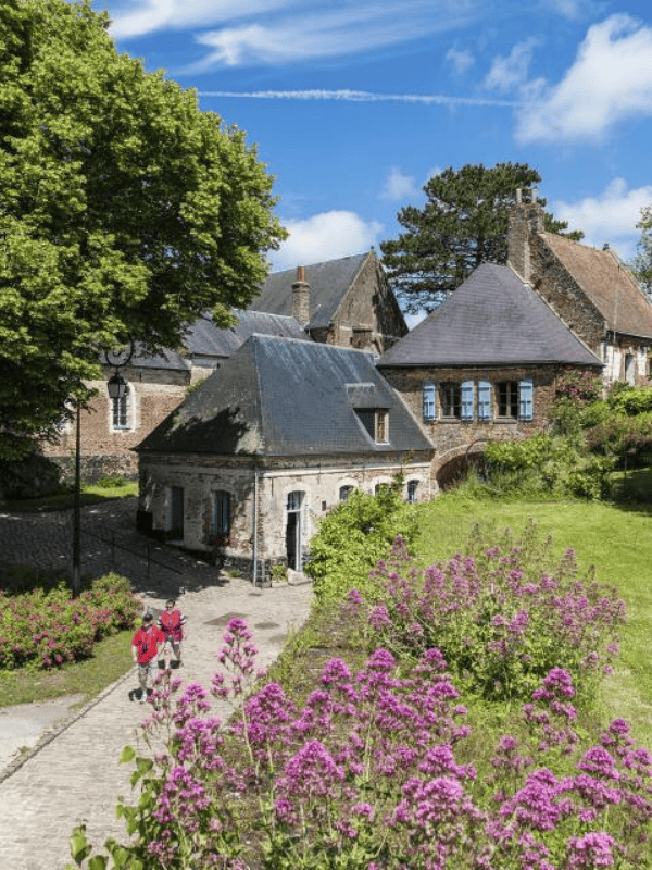 village-historique-montreuil-sur-mer-excursion-sejour-manoir-fleuri